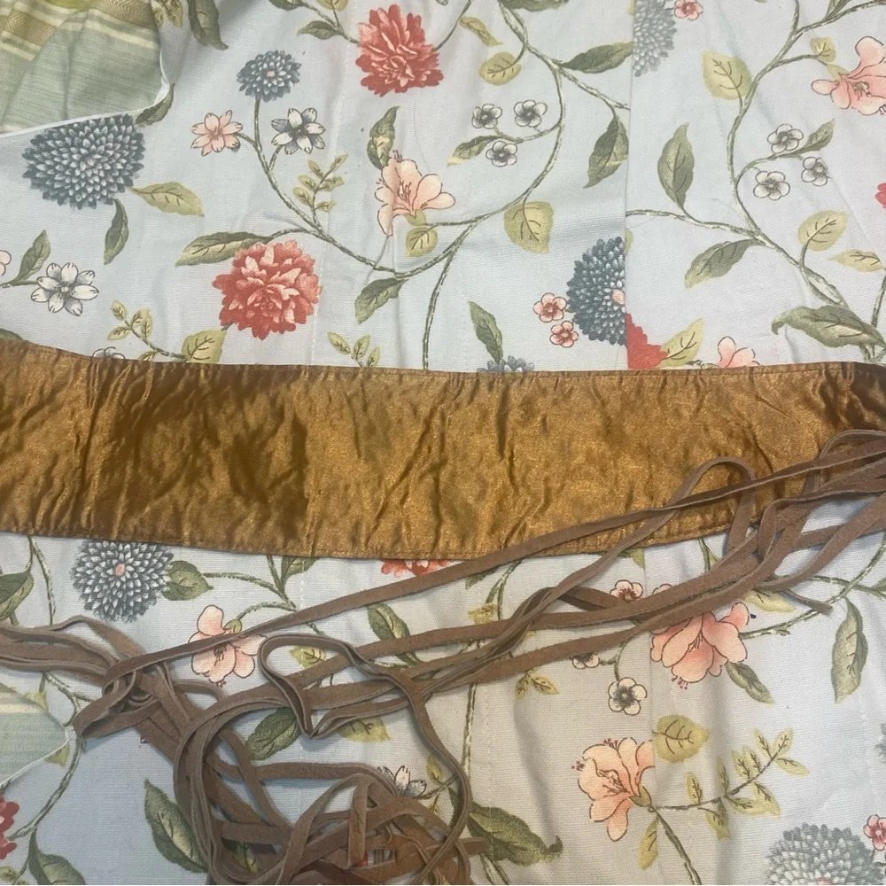 Leather Floral Embroidered Floral Stitched Belt